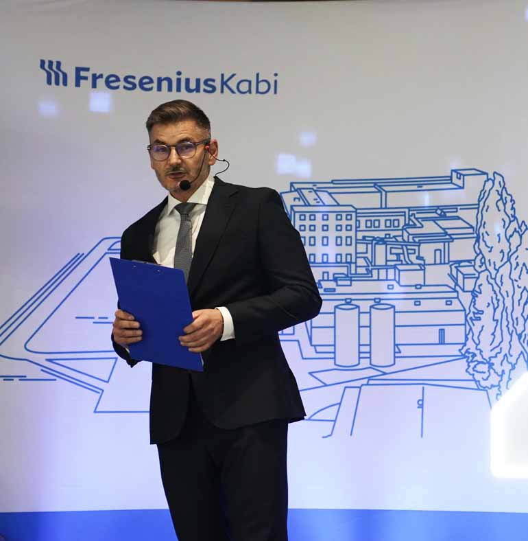 Agencja produkcji filmowej – praca operatora kamery na planie